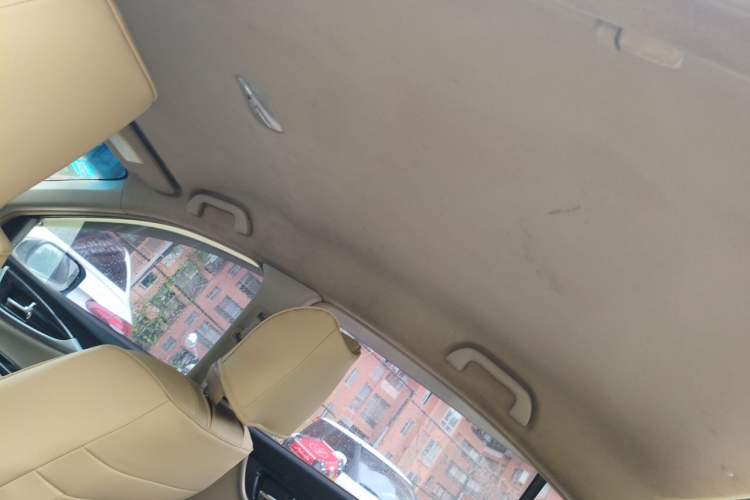 Used Honda Crider 2015 1.8L automatic comfort version Headliner