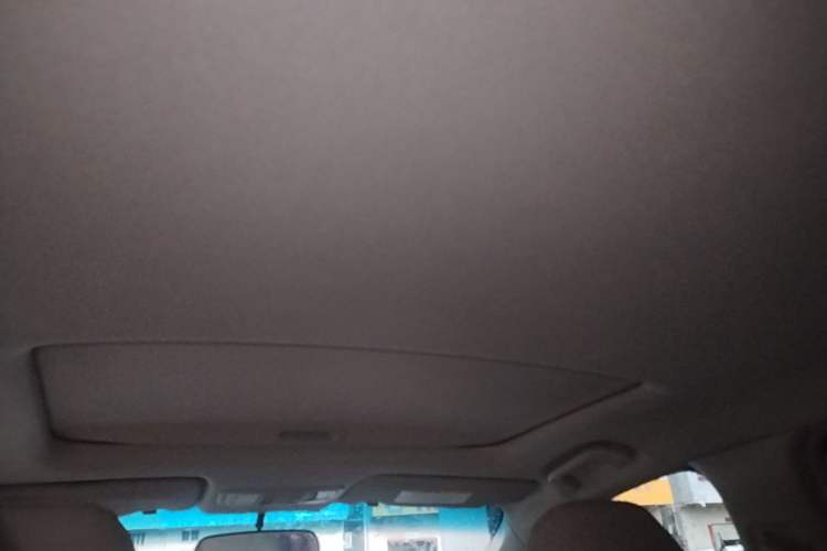 Used Honda Crider 2015 1.8L automatic luxury edition Headliner