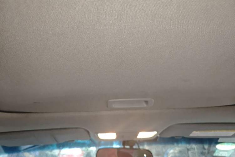 Used Honda Crider 2015 1.8L automatic luxury edition Headliner