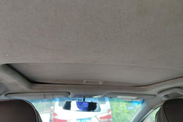 Used Honda Crider 2015 1.8L automatic luxury edition Headliner