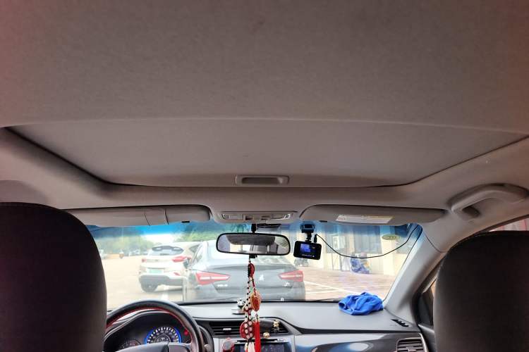 Used Honda Crider 2015 1.8L automatic luxury edition Headliner