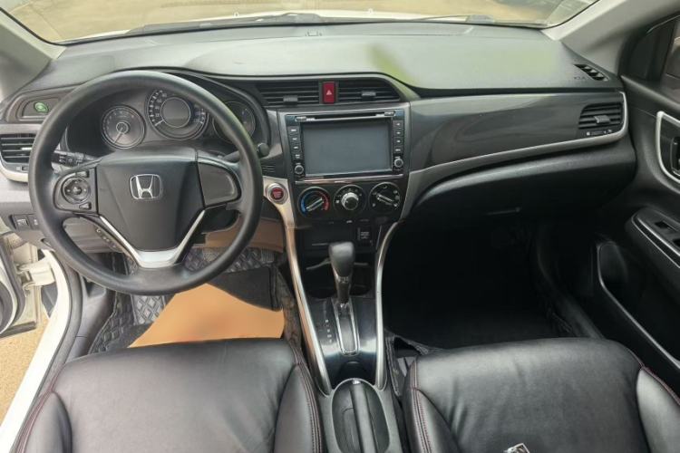 Used Honda Crider 2015 1.8L automatic luxury edition Interior 1