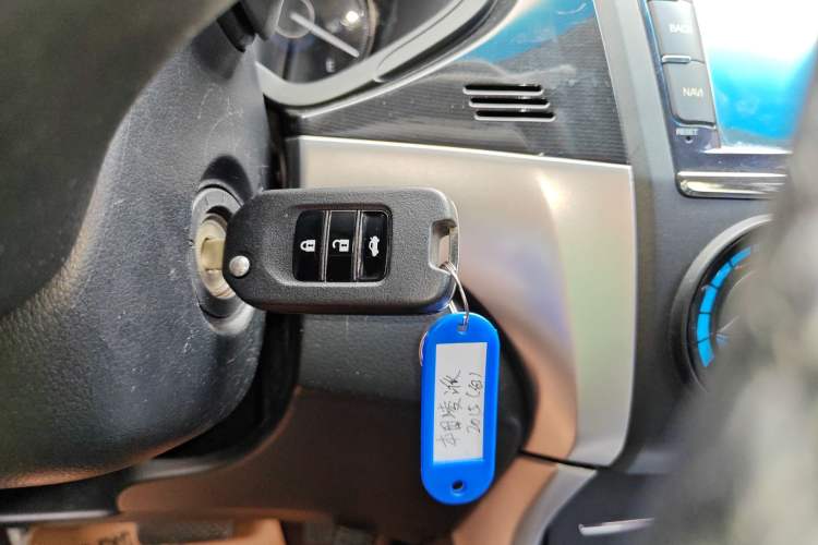 Used Honda Crider 2015 1.8L automatic comfort version Interior 1