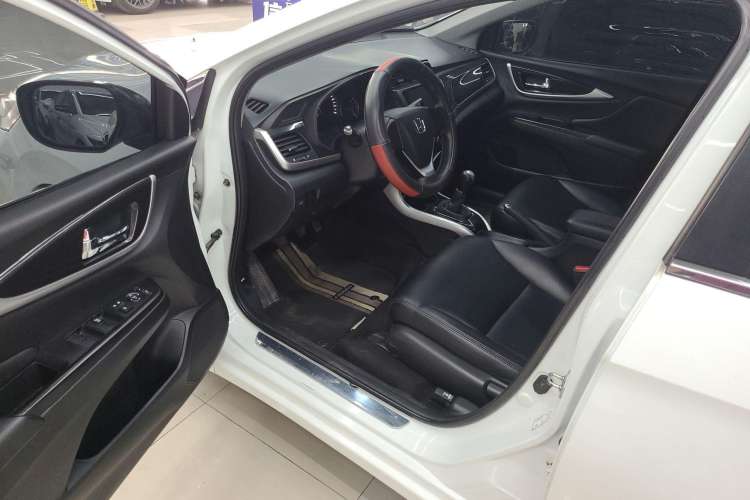 Used Honda Crider 2015 1.8L manual Comfort version Interior 2