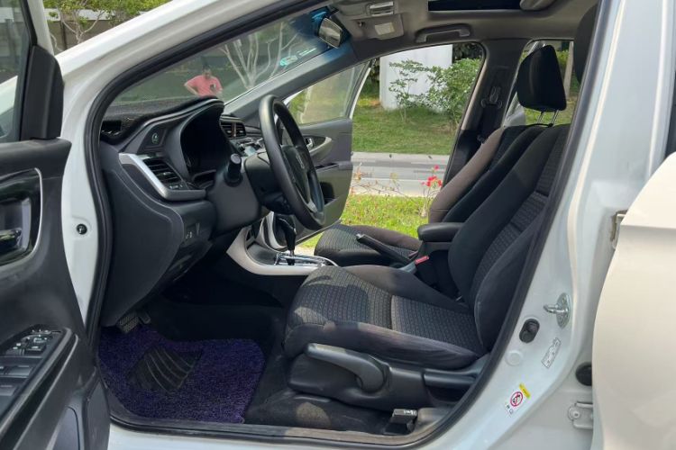 Used Honda Crider 2015 1.8L automatic luxury edition Interior 3