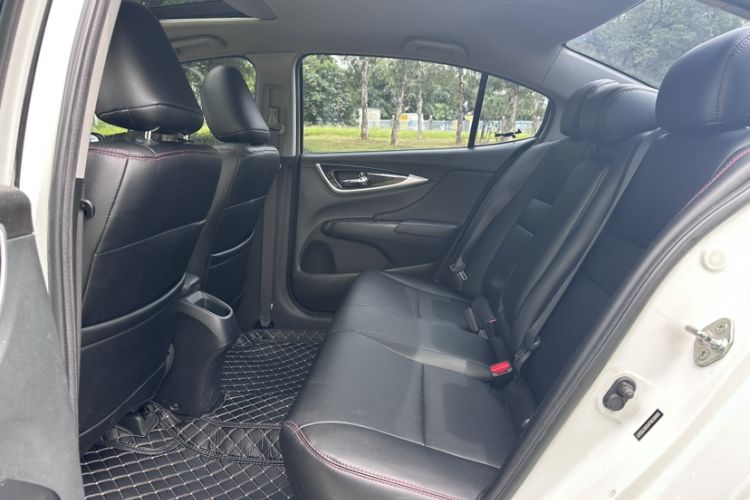Used Honda Crider 2015 1.8L automatic luxury edition Interior 3