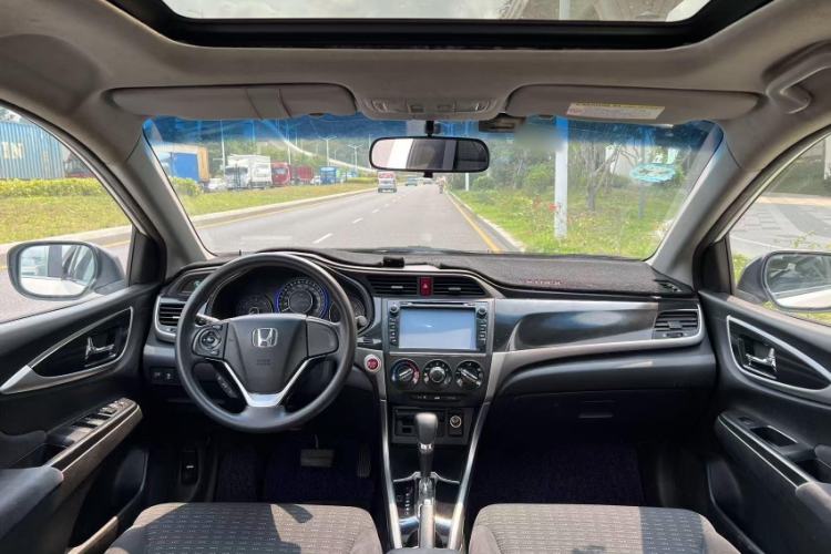Used Honda Crider 2015 1.8L automatic luxury edition Interior 3