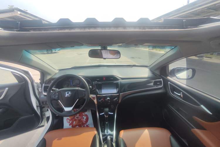Used Honda Crider 2015 1.8L Automatic Ultra-Configured Limited Edition Interior 3