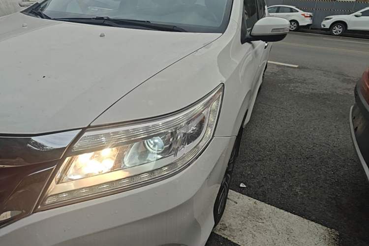 Used Honda Crider 2015 1.8L automatic comfort version Left Front Headlight