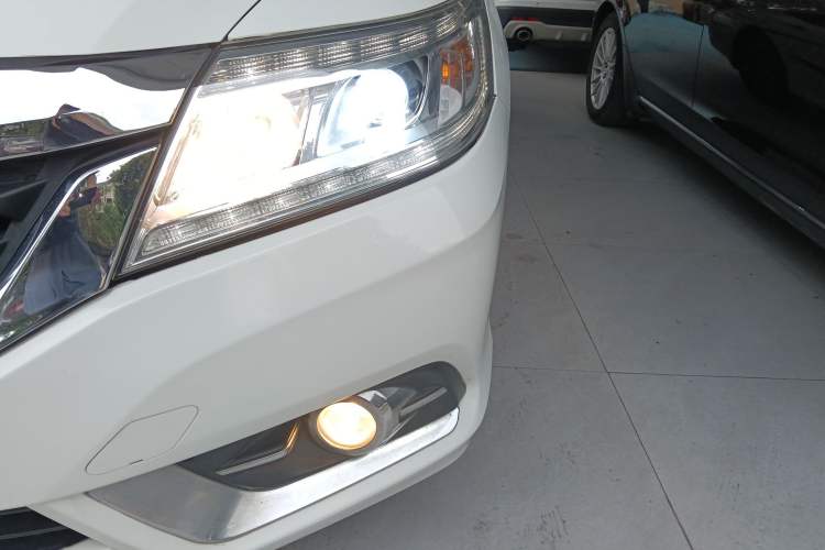 Used Honda Crider 2015 1.8L automatic luxury edition Left Front Headlight