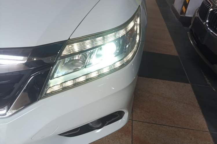 Used Honda Crider 2015 1.8L automatic luxury edition Left Front Headlight