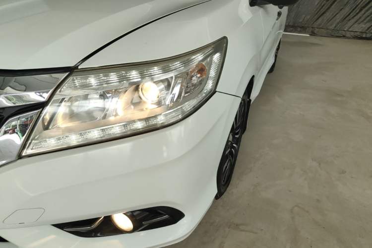 Used Honda Crider 2015 1.8L automatic comfort version Left Front Headlight