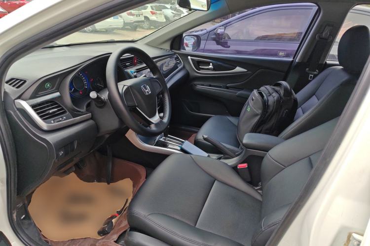 Used Honda Crider 2015 1.8L automatic comfort version Left Front Seat