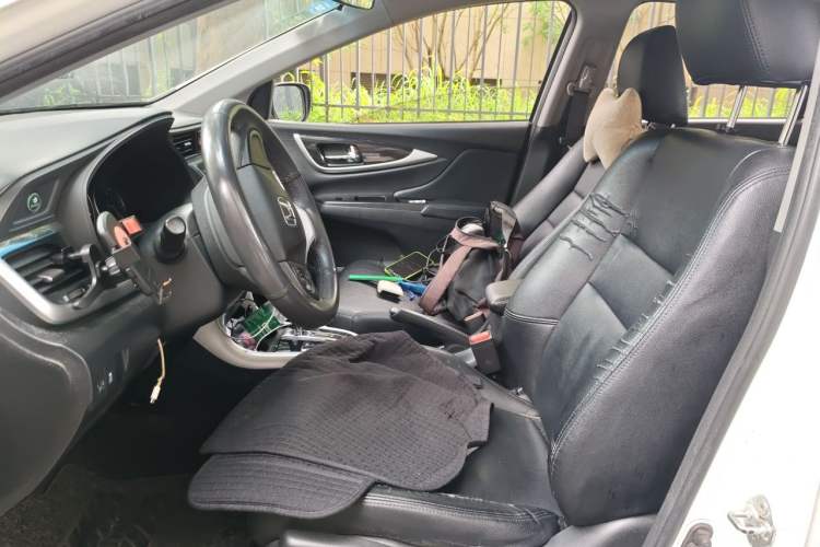 Used Honda Crider 2015 1.8L automatic luxury edition Left Front Seat