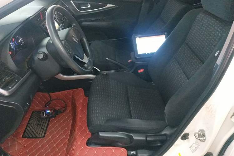 Used Honda Crider 2015 1.8L automatic luxury edition Left Front Seat