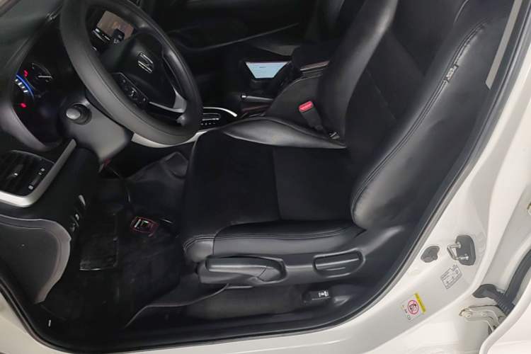 Used Honda Crider 2015 1.8L automatic luxury edition Left Front Seat