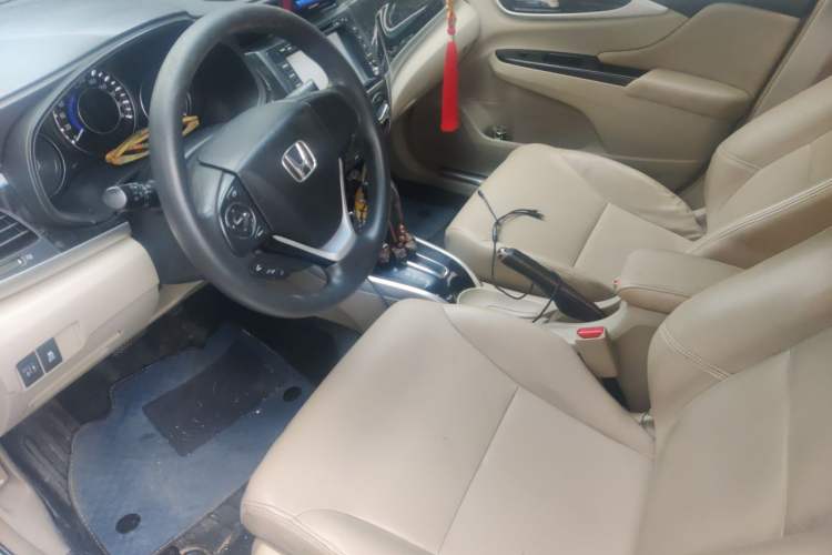 Used Honda Crider 2015 1.8L automatic luxury edition Left Front Seat