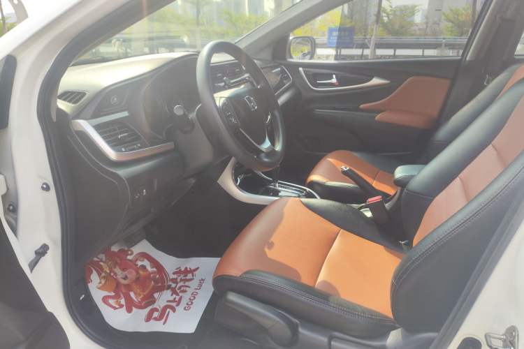Used Honda Crider 2015 1.8L Automatic Ultra-Configured Limited Edition Left Front Seat