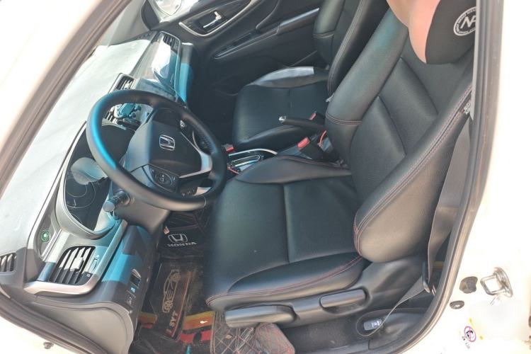 Used Honda Crider 2015 1.8L automatic luxury edition Left Front Seat