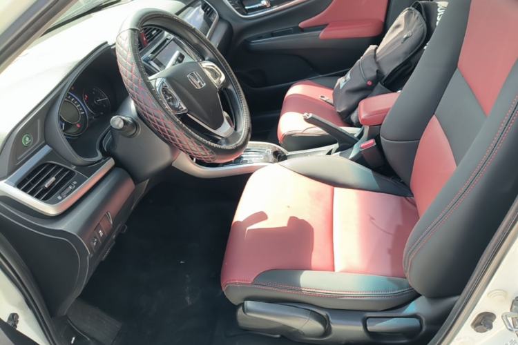 Used Honda Crider 2015 1.8L automatic luxury edition Left Front Seat
