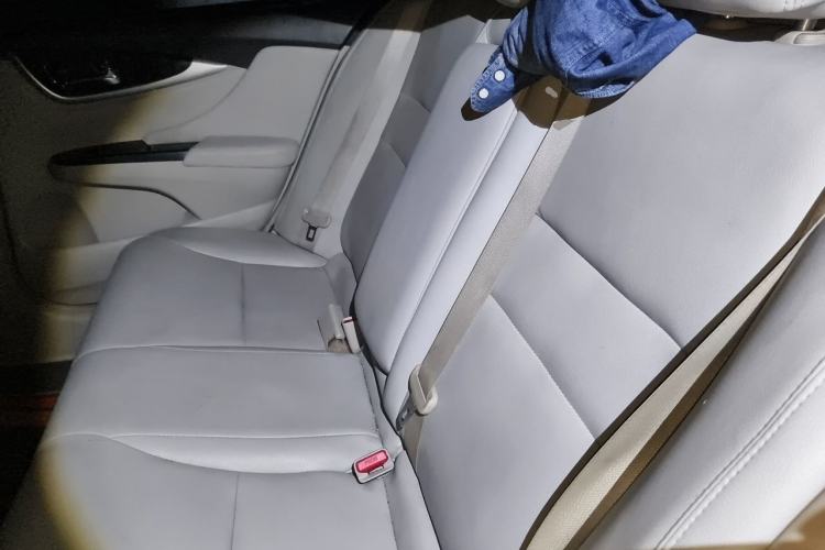 Used Honda Crider 2015 1.8L automatic luxury edition Left Rear Seat