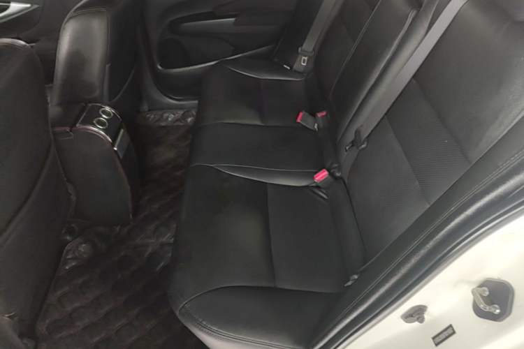 Used Honda Crider 2015 1.8L automatic luxury edition Left Rear Seat