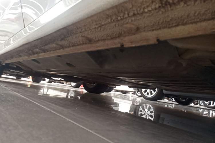 Used Honda Crider 2015 1.8L Automatic Ultra-Configured Limited Edition Left Side Sill