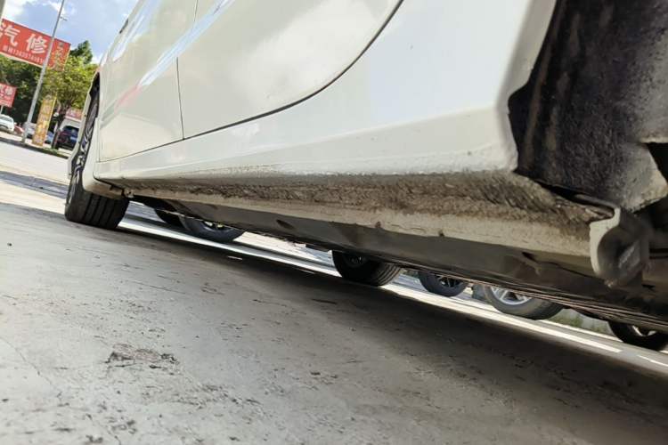 Used Honda Crider 2015 1.8L automatic luxury edition Left Side Sill
