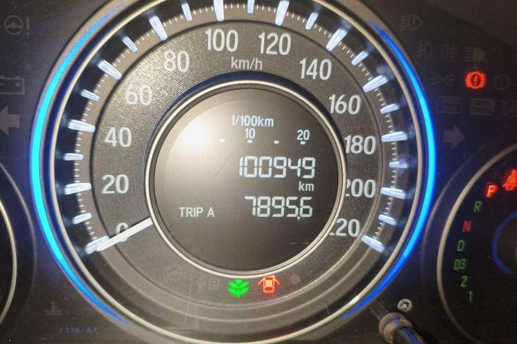 Used Honda Crider 2015 1.8L automatic comfort version Odometer Close Up