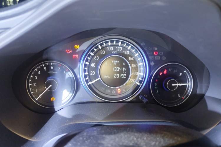 Used Honda Crider 2015 1.8L automatic luxury edition Odometer Close Up