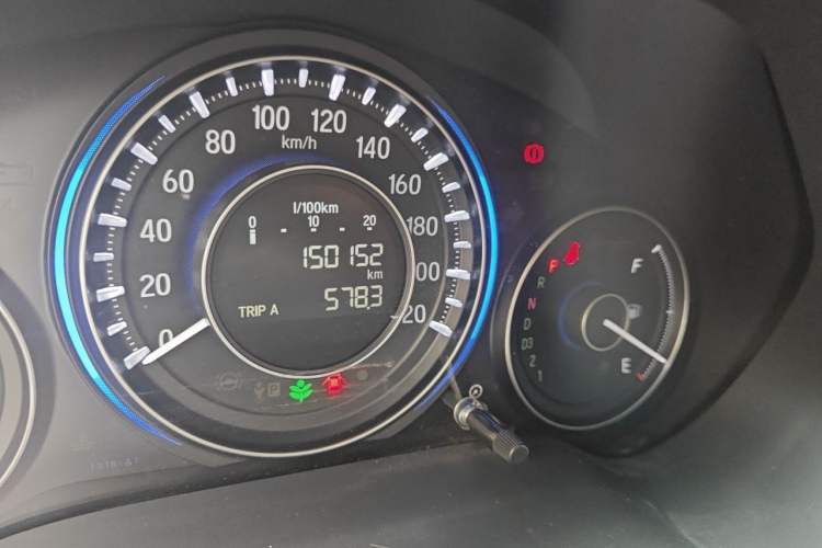 Used Honda Crider 2015 1.8L automatic luxury edition Odometer Close Up