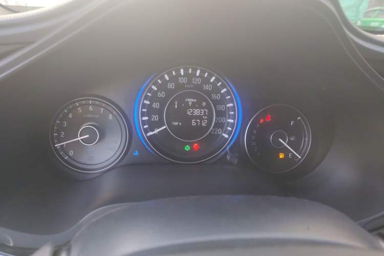 Used Honda Crider 2015 1.8L automatic comfort version Odometer Close Up
