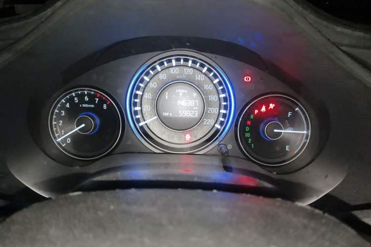 Used Honda Crider 2015 1.8L automatic luxury edition Odometer Close Up