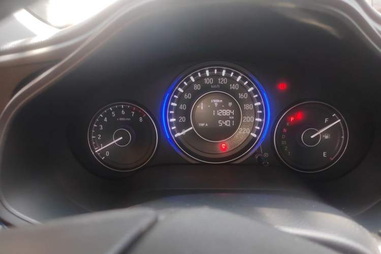 Used Honda Crider 2015 1.8L automatic luxury edition Odometer Close Up