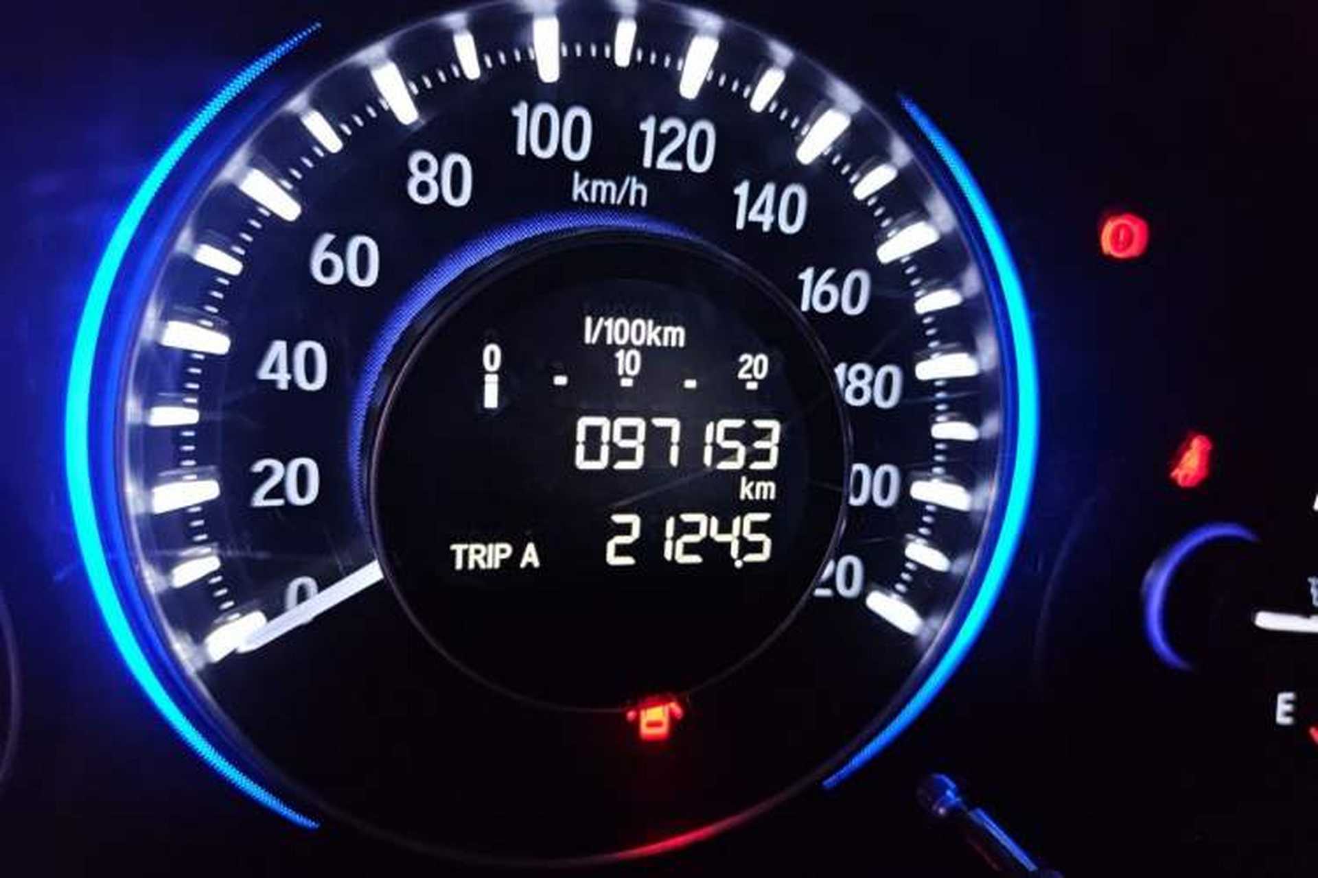 Used Honda Crider 2015 1.8L manual Comfort version Odometer Close Up