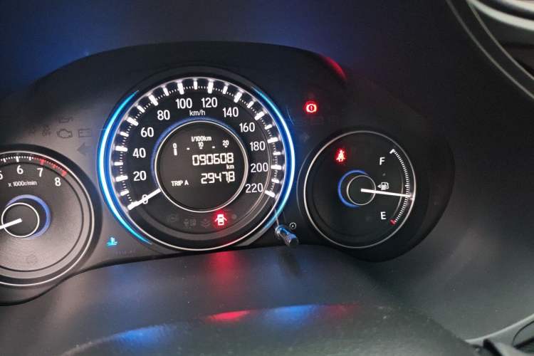 Used Honda Crider 2015 1.8L manual Comfort version Odometer Close Up