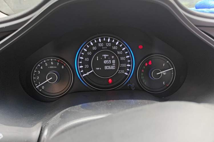 Used Honda Crider 2015 1.8L automatic luxury edition Odometer Close Up
