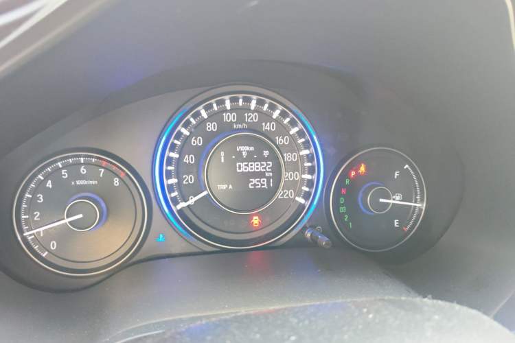 Used Honda Crider 2015 1.8L automatic luxury edition Odometer Close Up