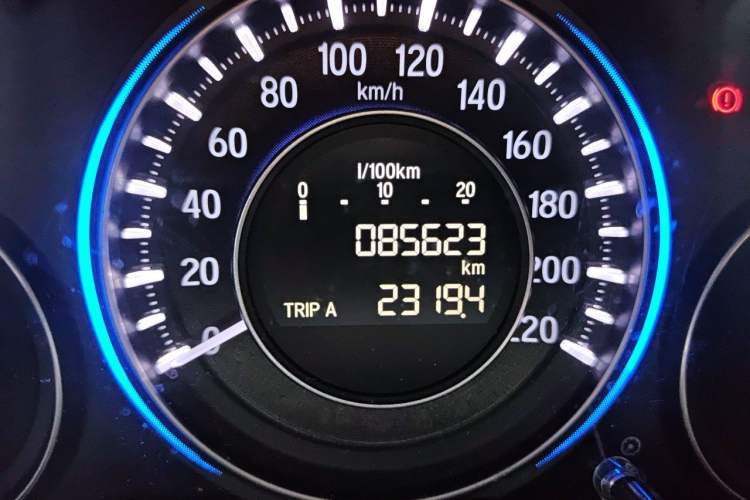 Used Honda Crider 2015 1.8L manual Comfort version Odometer Close Up
