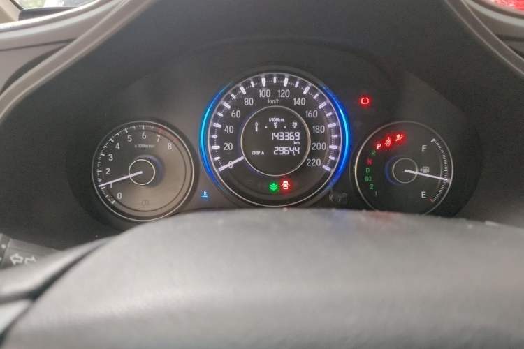 Used Honda Crider 2015 1.8L automatic luxury edition Odometer Close Up