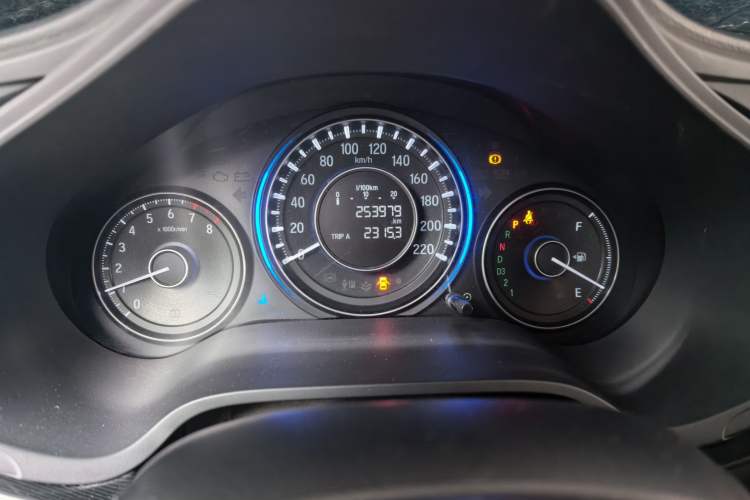 Used Honda Crider 2015 1.8L automatic luxury edition Odometer Close Up