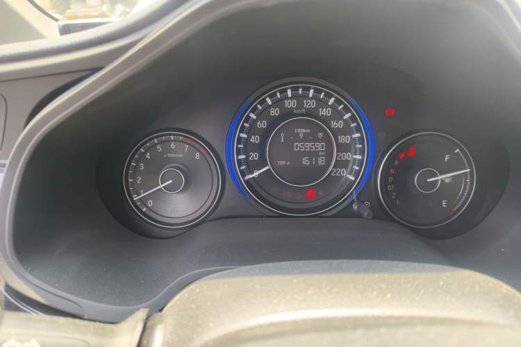 Used Honda Crider 2015 1.8L automatic luxury edition Odometer Close Up