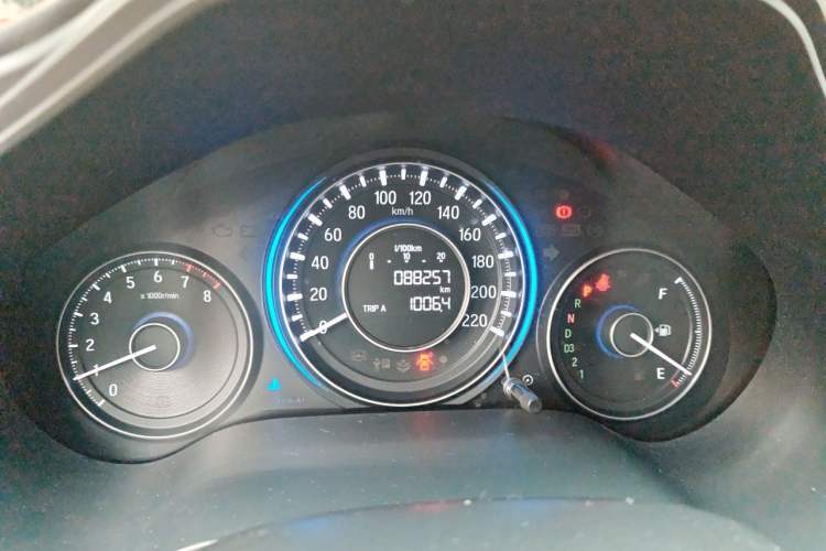 Used Honda Crider 2015 1.8L automatic luxury edition Odometer Close Up