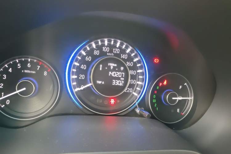 Used Honda Crider 2015 1.8L Automatic Ultra-Configured Limited Edition Odometer Close Up