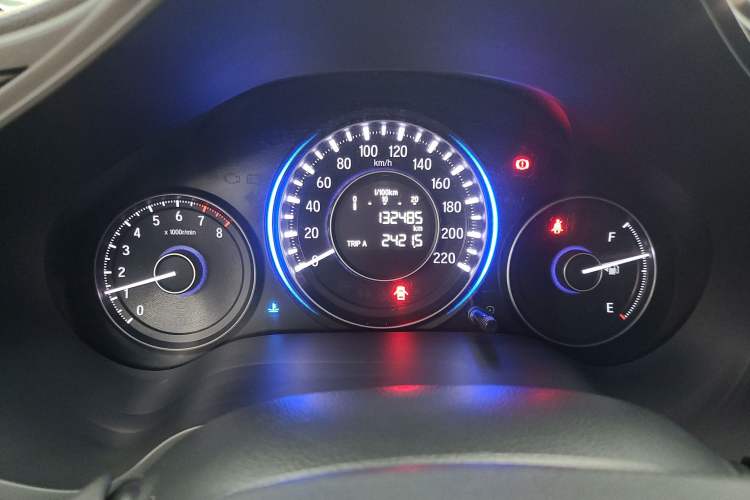 Used Honda Crider 2015 1.8L manual Comfort version Odometer Close Up