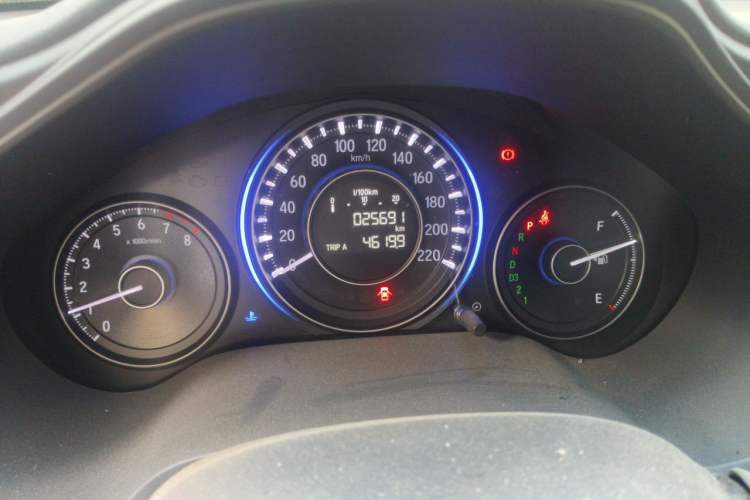 Used Honda Crider 2015 1.8L automatic luxury edition Odometer Close Up