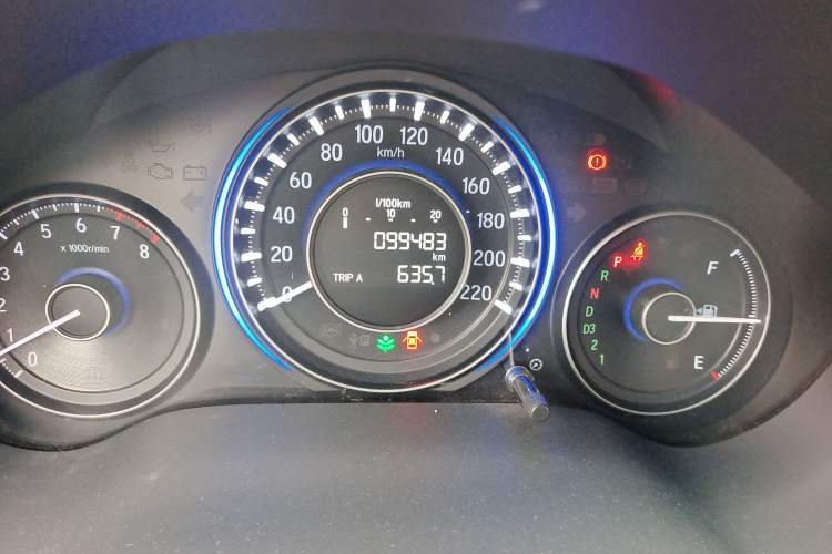 Used Honda Crider 2015 1.8L automatic luxury edition Odometer Close Up