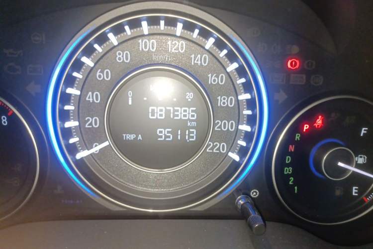 Used Honda Crider 2015 1.8L automatic luxury edition Odometer Close Up