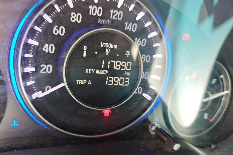 Used Honda Crider 2015 1.8L automatic luxury edition Odometer Close Up