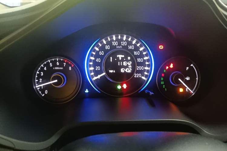 Used Honda Crider 2015 1.8L automatic luxury edition Odometer Close Up